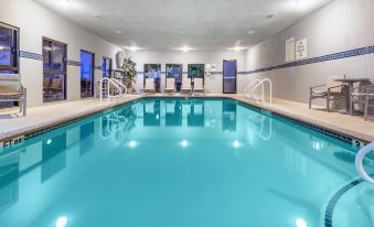 Holiday Inn Express & Suites Austin NE - Hutto