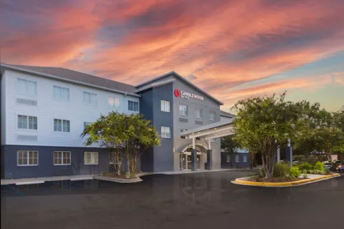 Candlewood Suites Charleston – MT. Pleasant