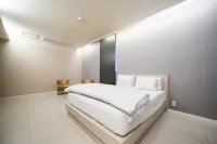 Daegu Dongdaegu H Hotel فنادق في دايجو