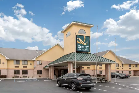 Quality Inn & Suites Lebanon I-65 Отели в г. Boone County