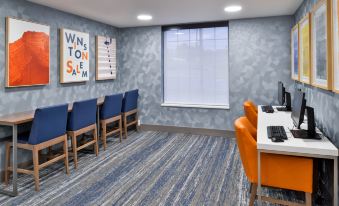 Holiday Inn Express Winston-Salem Medical Ctr Area