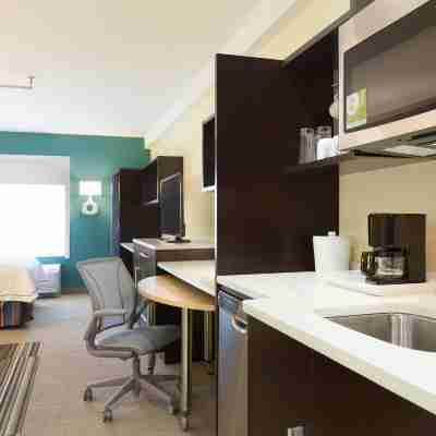 Home2 Suites El Paso Airport Rooms