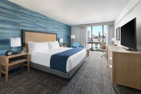 Hotel Caza Fisherman’s Wharf