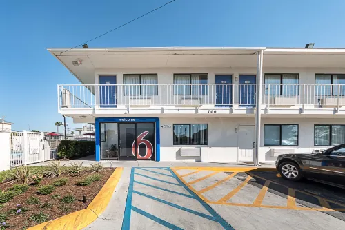 Motel 6 Mcallen, TX - 2 Sao