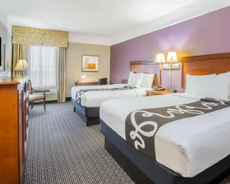 La Quinta Inn & Suites by Wyndham Gainesville Hotels in Cooke County