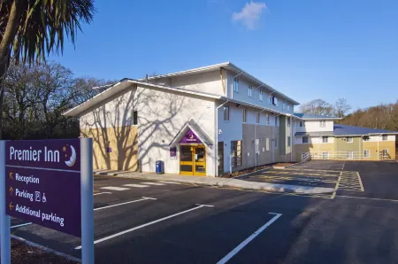 Premier Inn Christchurch / Highcliffe Отели в г. Бартон он Си