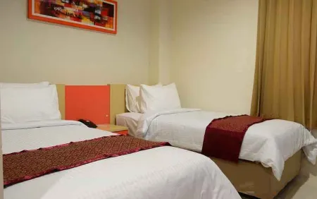 Hotel Marina Bima Отели в г. Бима