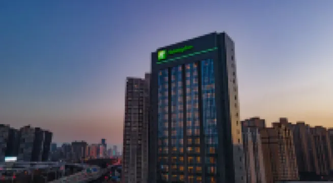 Holiday Inn XI'AN HIGH-TECH ZONE by IHG Hoteles cerca de Xi'an Vocational and Technical College (Southeast to Fenghui Community， Xibian Company)