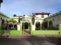 Hotel D’Monica のホテル