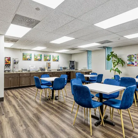 SureStay Plus Hotel by Best Western SeaTac Airport