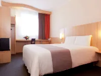 Ibis Bata