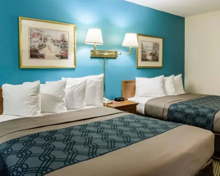Econo Lodge University Hotels in Lawrence