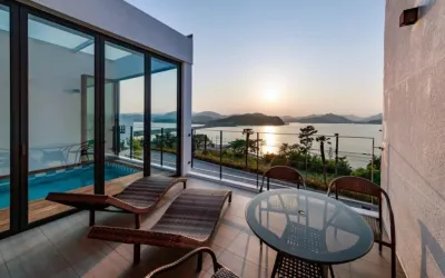 Goseong Oho Rock Pool Villa Pension Отели в г. Косон