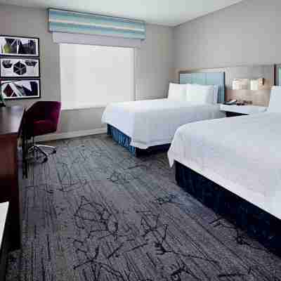 Hampton Inn & Suites - Gilroy, CA Rooms