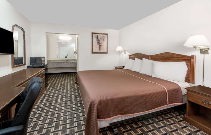 Knights Inn Slaton