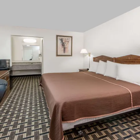 Knights Inn Slaton