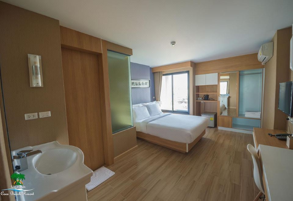 Coco Beach Resort Bangsaen - Housity