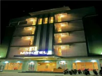 M Hotel Hotel di Cakranegara