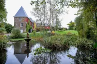 Le Chateau de la Roque-Logis Hotels