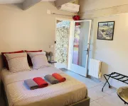Le Domaine d'Alèzen Các khách sạn ở Cornillon-Confoux