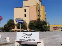 Break Hotel