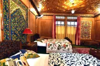 Inshallah Houseboats Hotels in Srinagar