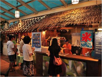 バー リザンシーパークホテル谷茶ベイの写真