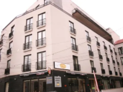 ヘミングウェイ レジデンス ブカレストのホテル