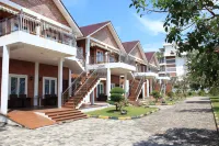 Thong's Inn Hotel Kualanamu Hotels near Dream Land 88 Tour And Travel