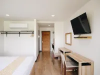 BaanPloen Hotels in Takhli