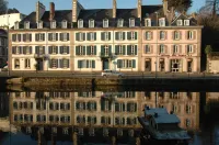 Hôtel du Port Hotel a Plouigneau