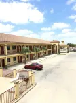 Boca Chica Inn and Suites - Bãi đậu xe