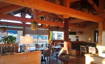 Le Konine - Hotel & Bar & Restaurant