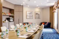 Residhome Paris Clamart Hotels in Sceaux