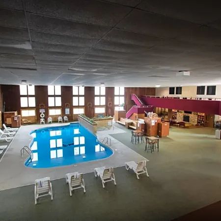 Carriage House Country Club