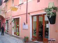 Piccolo Hotel Olina Hotele w: Serravalle Sesia