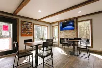Riverbend Motel & Cabins Các khách sạn ở Helen