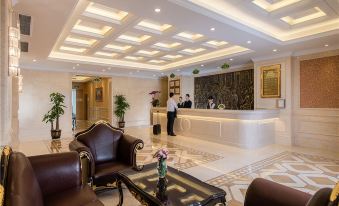 Vienna Hotel (Shenzhen East Railway Station Buji Old Street)