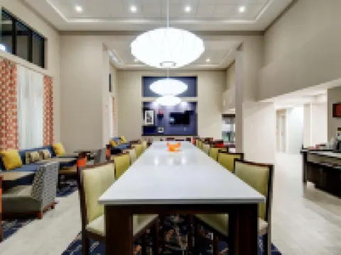 Hampton Inn & Suites Springfield Downtown Hotels in Springfield