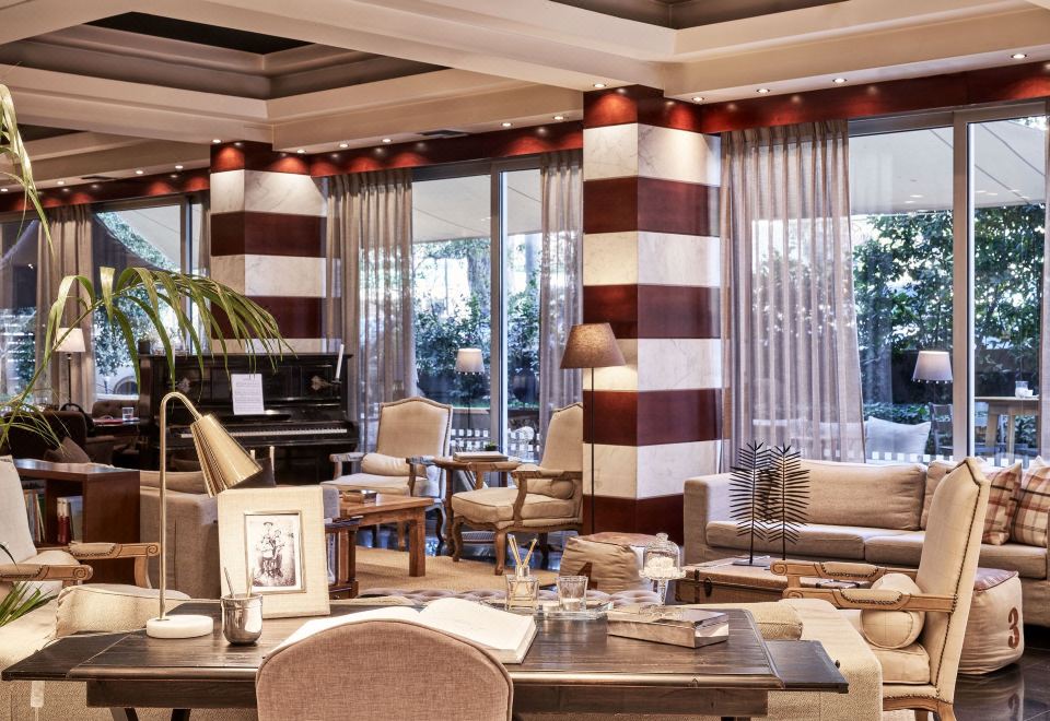 Sea View Cityscape Hotel 룸