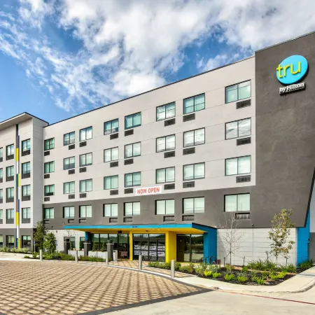Tru by Hilton San Antonio at the Rim