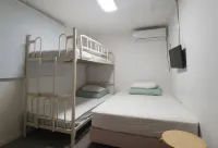 Hostel Maro - Pensions