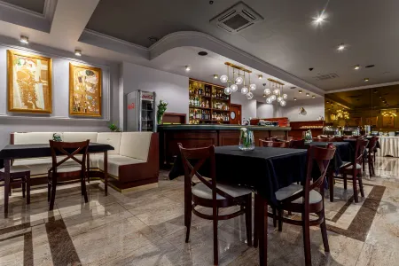 Hotel Poniatowski Отели в г. Радом