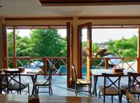 Aloravilla Hotel Lombok Senggigi