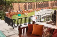 Villa Rone  - Spanish Garden Vibe in Puncak Hotellit kohteessa South Tugu