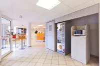 بريمير كلاس مارن لا فاليه - سانت ثيبولت دي فيجنس فنادق في تورسی