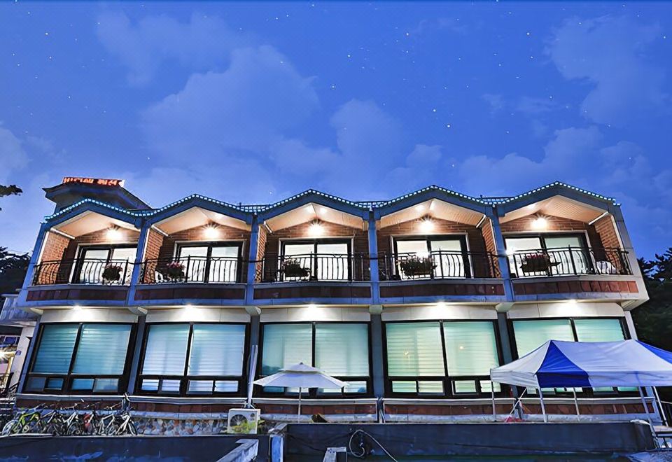 Sea Fragrance Pension 대표 이미지