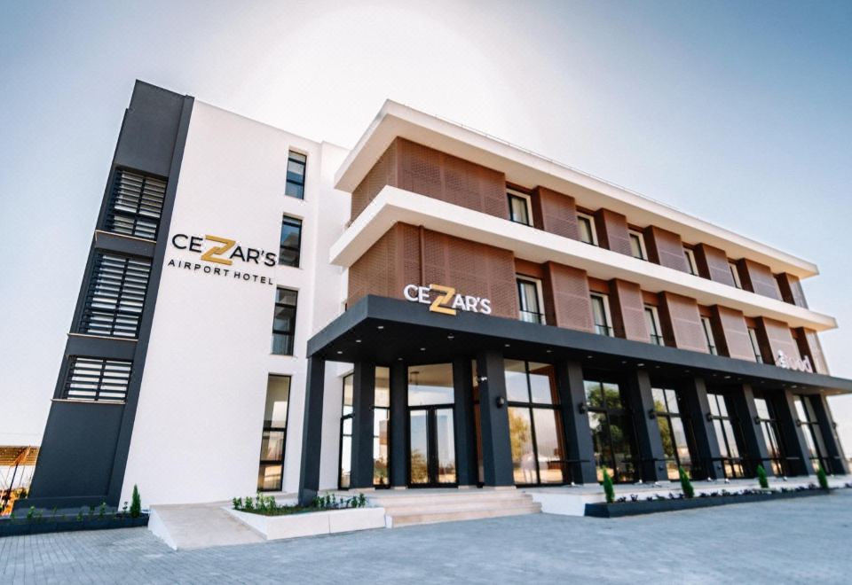Hotel Cezar's Airport Hotel, Exterior, Hotel Exterior