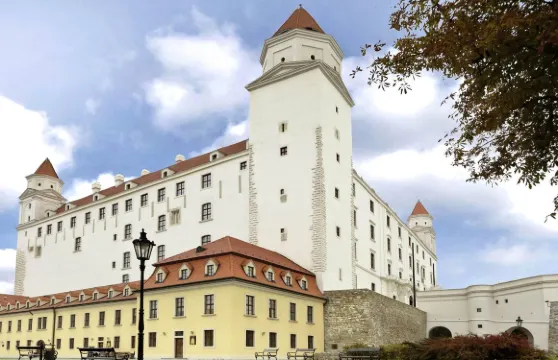 宜必思布拉迪斯拉發中心酒店