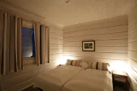 Ounasvaaran Lakituvat Chalets Hotels near Wild About Lapland